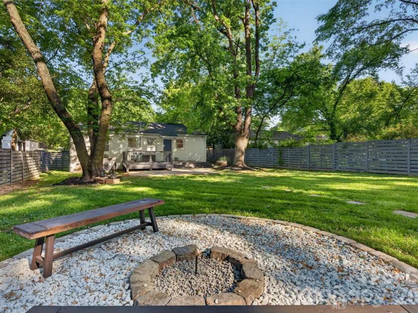 1816 Anderson Street, Charlotte, NC 28205.  MLS# CAR4402683, YatesRealty ID 23552. 