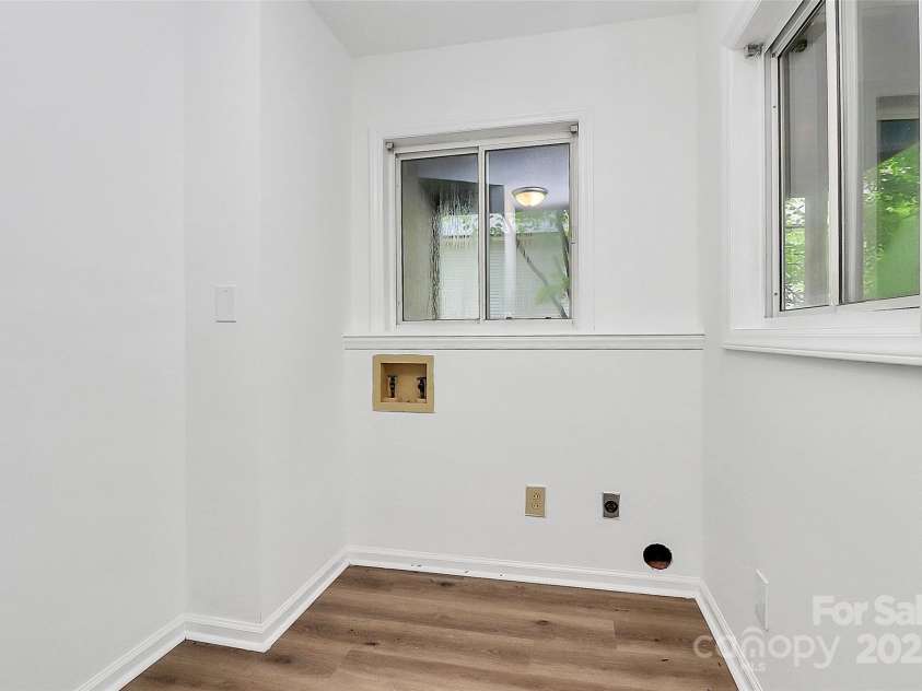 613 Rhyne Street, Gastonia, NC 28054.  MLS# CAR4261115, YatesRealty ID 23552. Basement laundry