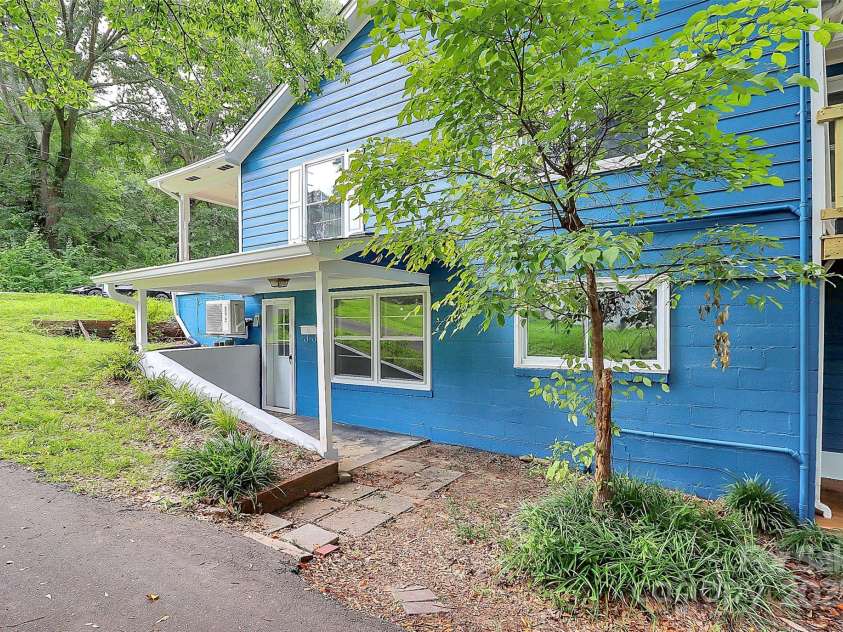 613 Rhyne Street, Gastonia, NC 28054.  MLS# CAR4261115, YatesRealty ID 23552. Entrance for basement apartment