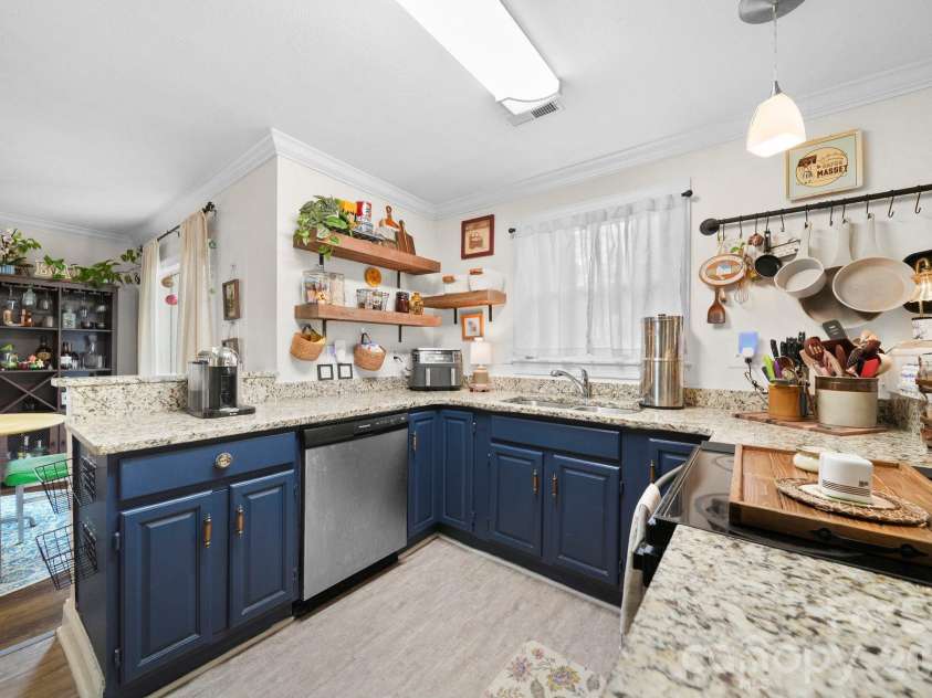 312 Cook Street, Mooresville, NC 28115.  MLS# CAR4367101, YatesRealty ID 23553. 