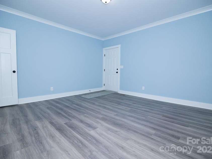305 Henry Street, Belmont, NC 28012.  MLS# CAR4272580, YatesRealty ID 23556. 