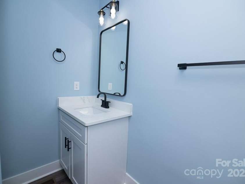 305 Henry Street, Belmont, NC 28012.  MLS# CAR4272580, YatesRealty ID 23556. 