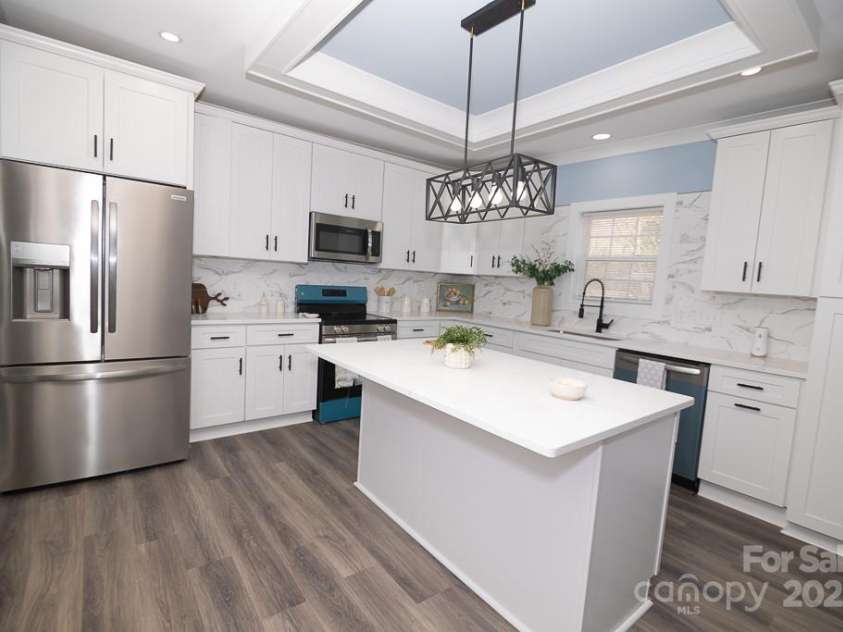 305 Henry Street, Belmont, NC 28012.  MLS# CAR4272580, YatesRealty ID 23556. 