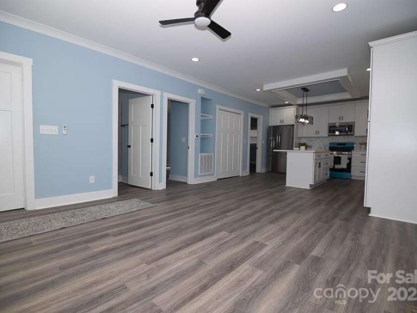 305 Henry Street, Belmont, NC 28012.  MLS# CAR4272580, YatesRealty ID 23556. 