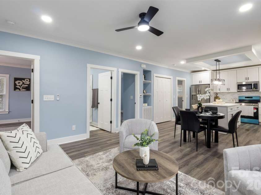 305 Henry Street, Belmont, NC 28012.  MLS# CAR4340496, YatesRealty ID 23556. Open floor plan Living area