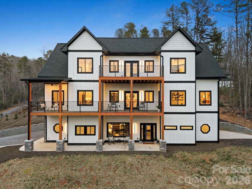74 Jeranna Road, Mills River, NC 28759.  MLS# CAR4354656, YatesRealty ID 23556. 