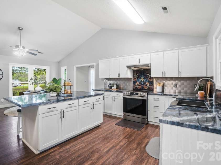 1919 Gables Drive, Monroe, NC 28112.  MLS# CAR4380322, YatesRealty ID 23557. Updated Kitchen