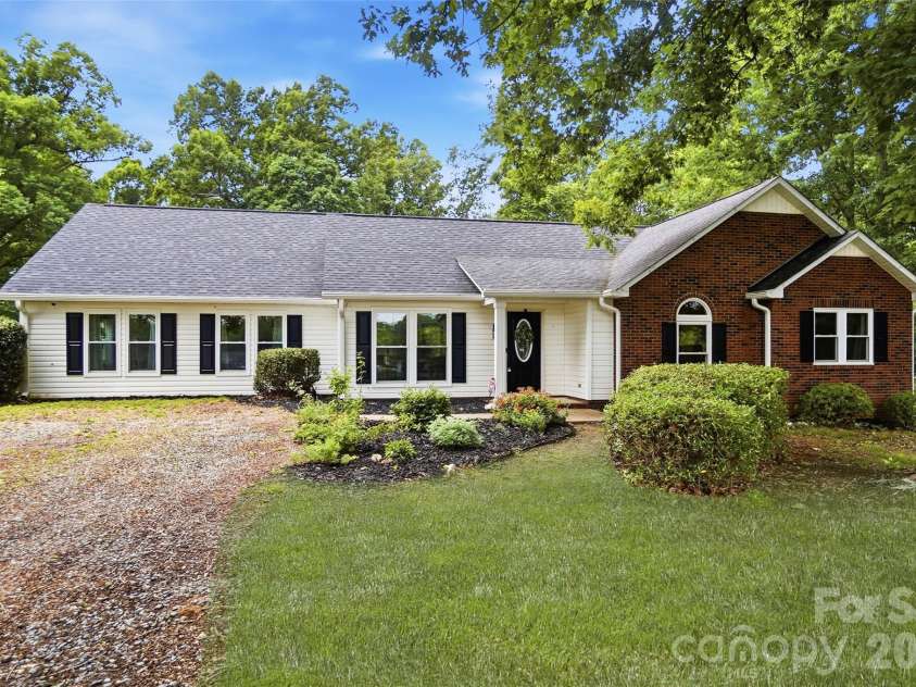 1919 Gables Drive, Monroe, NC 28112.  MLS# CAR4380322, YatesRealty ID 23557. Welcome to 1919 Gables Drive!