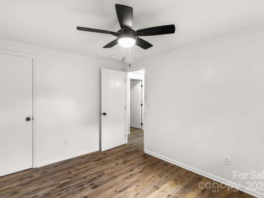 6839 Wagon Oak Road, Charlotte, NC 28212.  MLS# CAR4253428, YatesRealty ID 23557. Primary -Upper Level