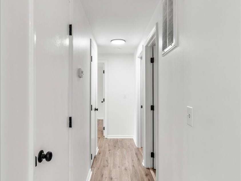 6839 Wagon Oak Road, Charlotte, NC 28212.  MLS# CAR4253428, YatesRealty ID 23557. Upper Level Hall