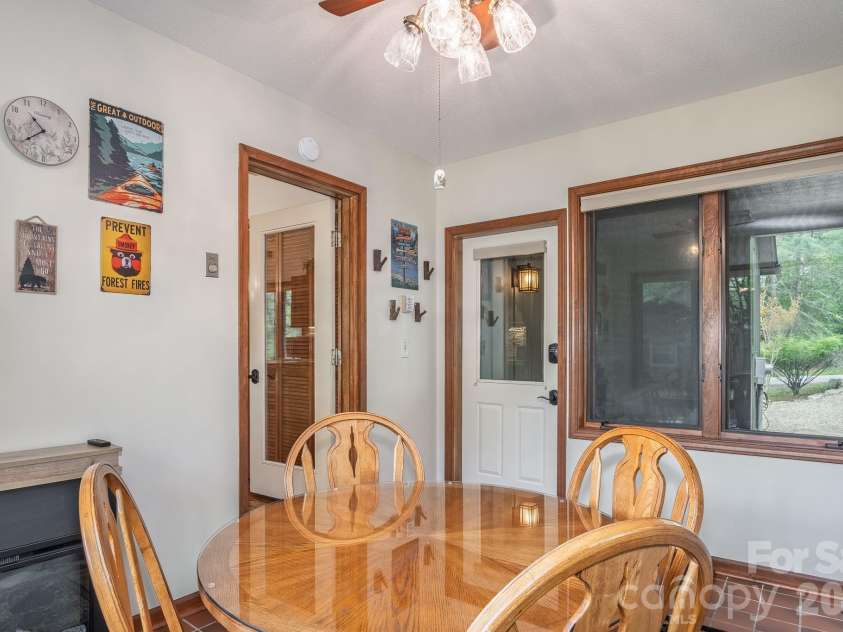 22 Dalonigei Court, Brevard, NC 28712.  MLS# CAR4371512, YatesRealty ID 23558. 