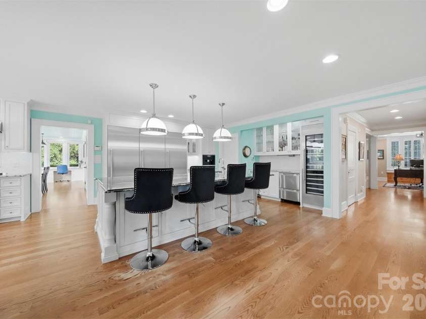 1013 14th Avenue Drive, Hickory, NC 28601.  MLS# CAR4383520, YatesRealty ID 23559. 