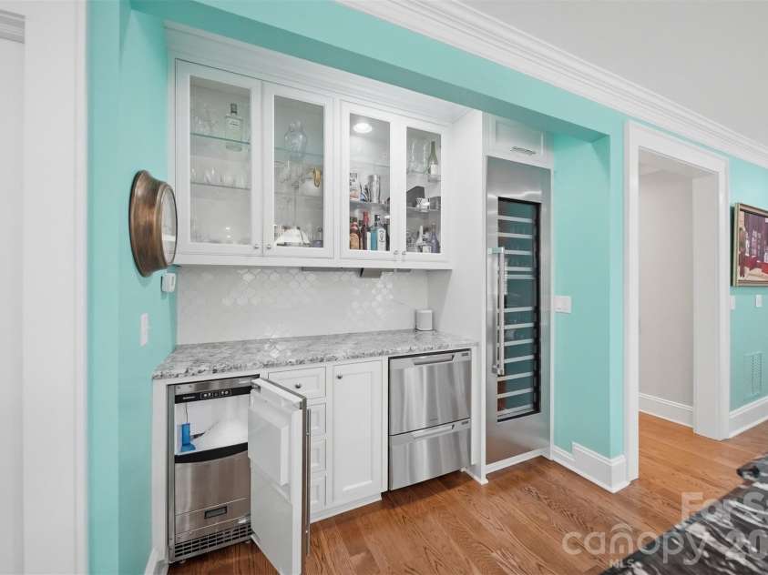 1013 14th Avenue Drive, Hickory, NC 28601.  MLS# CAR4383520, YatesRealty ID 23559. Chick-fil-A ice maker2nd DW, Wine Coolere