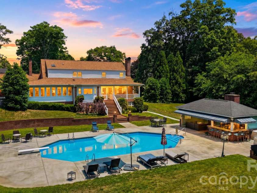 1013 14th Avenue Drive, Hickory, NC 28601.  MLS# CAR4383520, YatesRealty ID 23559. Pool liner 2020