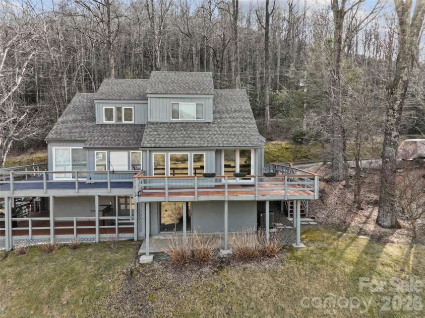 125 Townhouse Drive, Burnsville, NC 28714.  MLS# CAR4351467, YatesRealty ID 2356. 