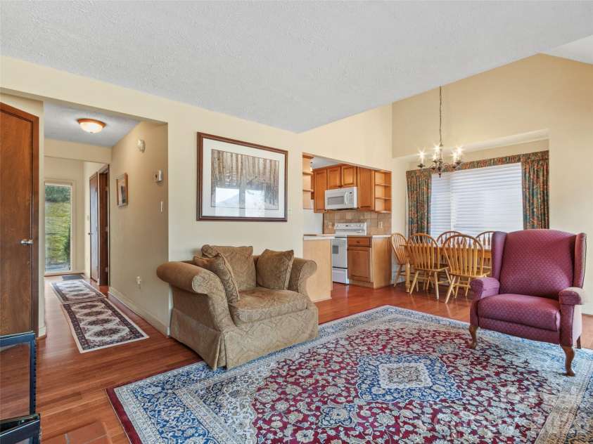 125 Townhouse Drive, Burnsville, NC 28714.  MLS# CAR4351467, YatesRealty ID 2356. 