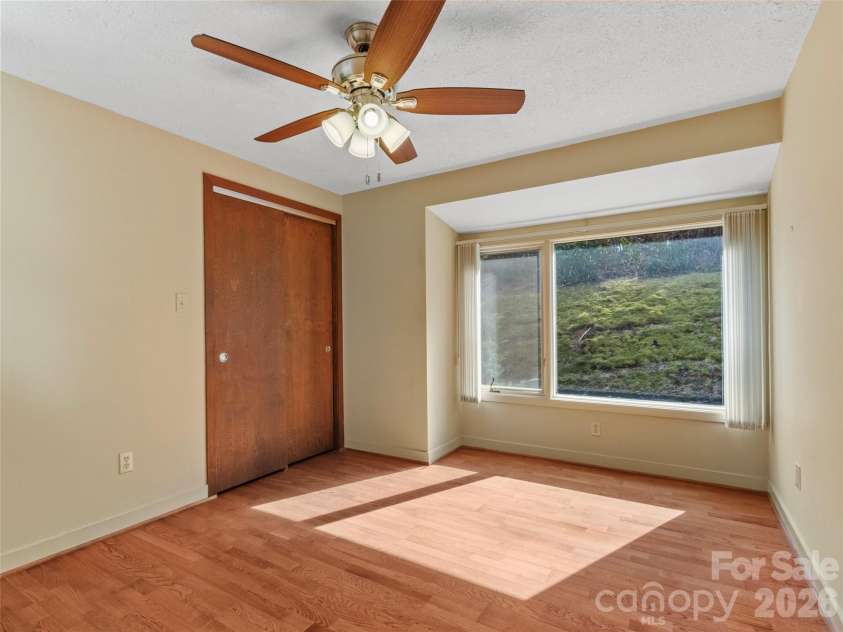125 Townhouse Drive, Burnsville, NC 28714.  MLS# CAR4351467, YatesRealty ID 2356. 