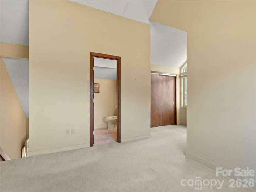 125 Townhouse Drive, Burnsville, NC 28714.  MLS# CAR4351467, YatesRealty ID 2356. 