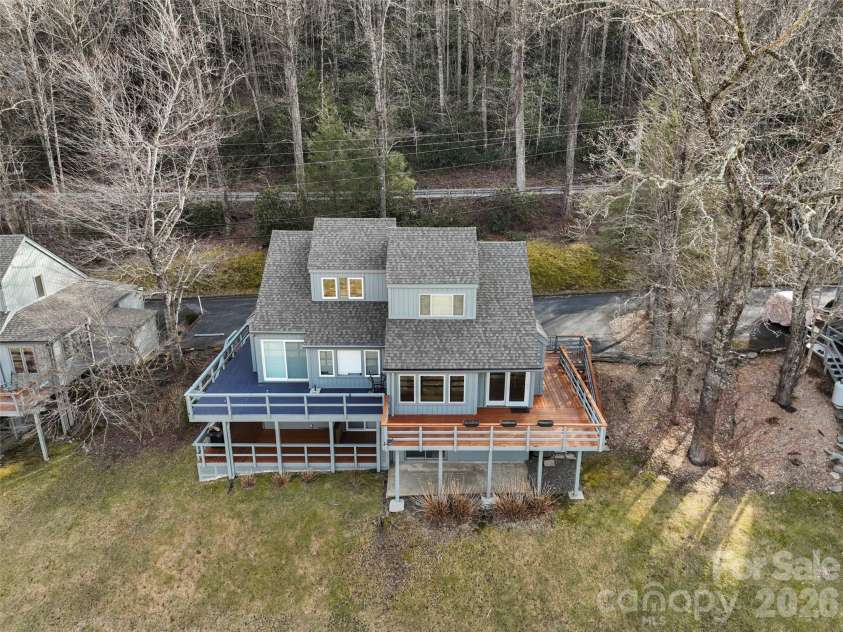125 Townhouse Drive, Burnsville, NC 28714.  MLS# CAR4351467, YatesRealty ID 2356. 