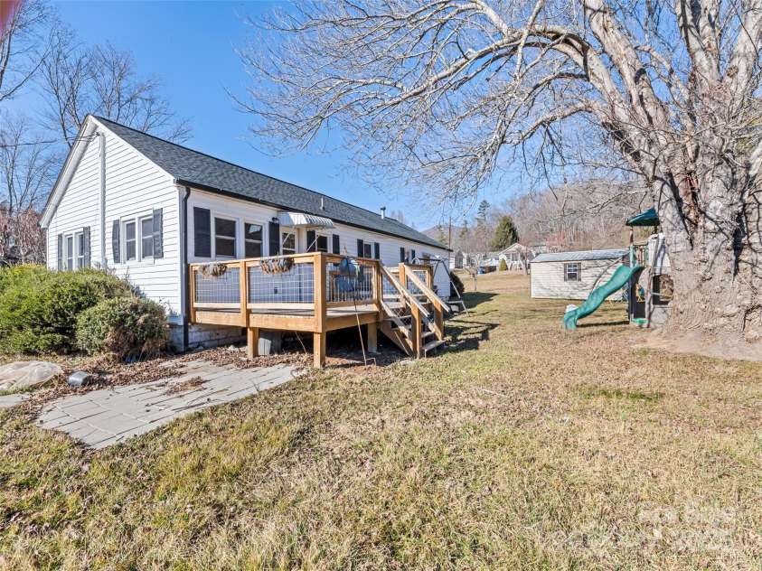 64 Jones Street, Clyde, NC 28721.  MLS# CAR4221728, YatesRealty ID 2356. 