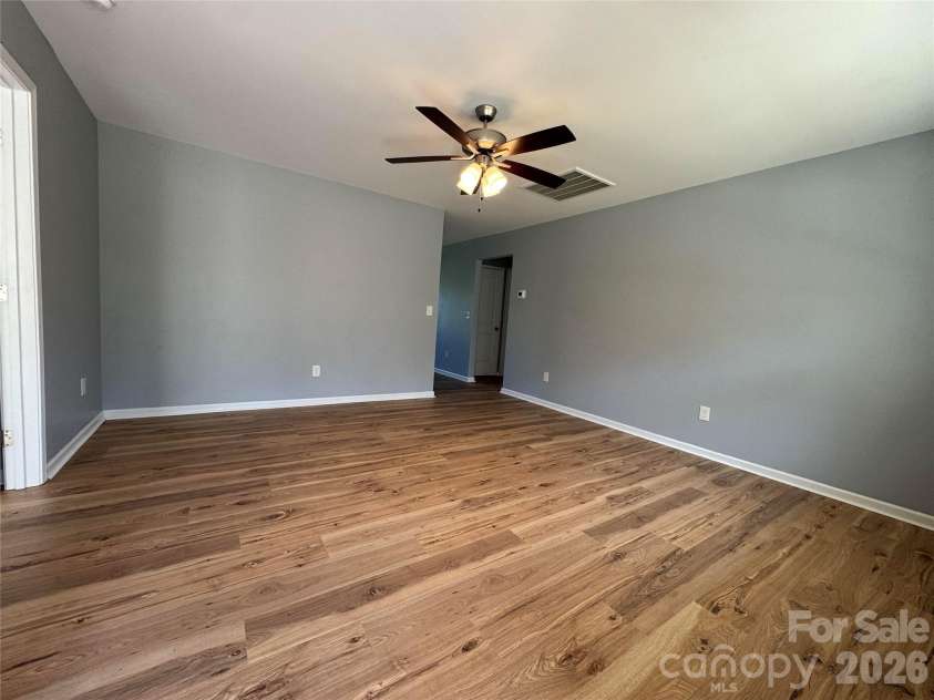 1524 Evans Mill Road, Pageland, SC 29728.  MLS# CAR4379163, YatesRealty ID 23560. Livingroom
