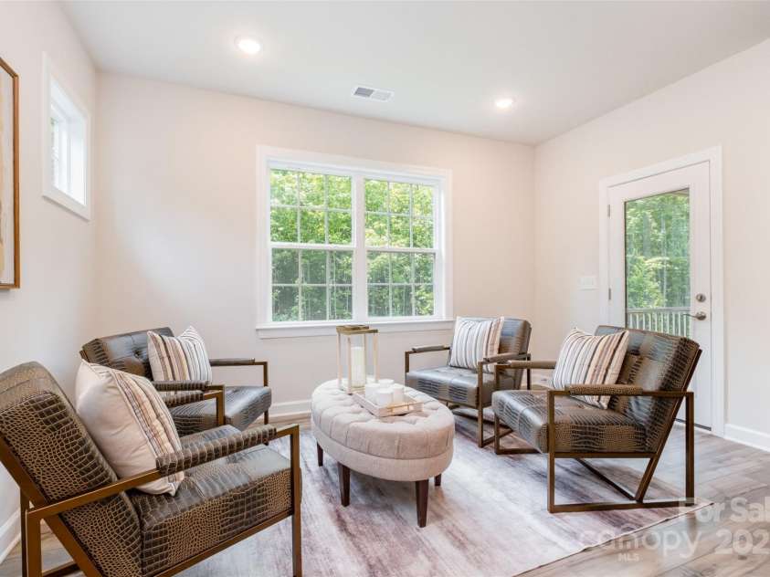 7001 New Town Road, Waxhaw, NC 28173.  MLS# CAR4242217, YatesRealty ID 23560. 