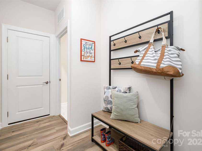 7001 New Town Road, Waxhaw, NC 28173.  MLS# CAR4242217, YatesRealty ID 23560. 