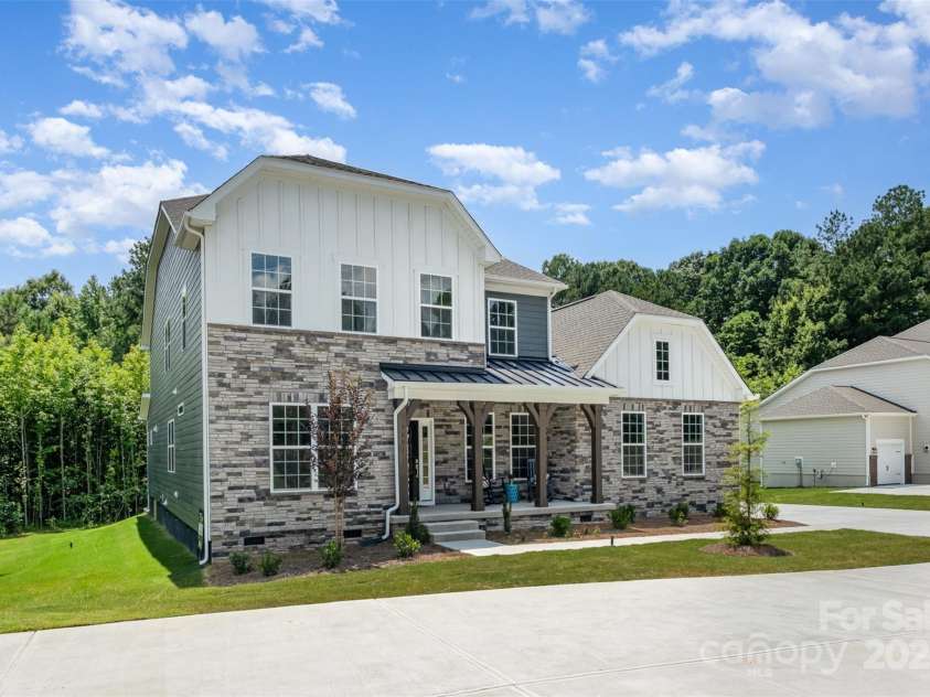 7001 New Town Road, Waxhaw, NC 28173.  MLS# CAR4242217, YatesRealty ID 23560. 