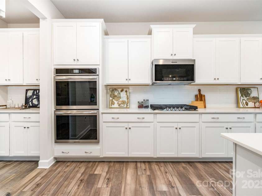 7001 New Town Road, Waxhaw, NC 28173.  MLS# CAR4242217, YatesRealty ID 23560. 