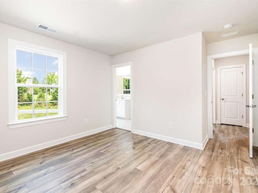 7001 New Town Road, Waxhaw, NC 28173.  MLS# CAR4242217, YatesRealty ID 23560. 