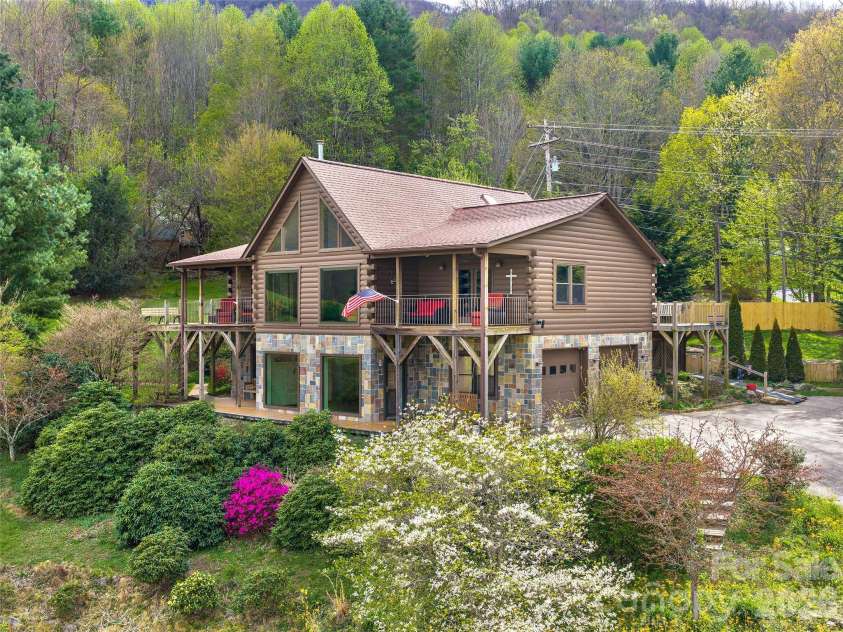 213 Rice Drive, Waynesville, NC 28785.  MLS# CAR4371226, YatesRealty ID 23561. 