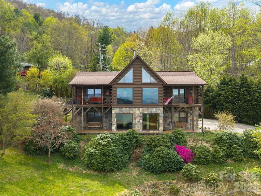213 Rice Drive, Waynesville, NC 28785.  MLS# CAR4371226, YatesRealty ID 23561. 