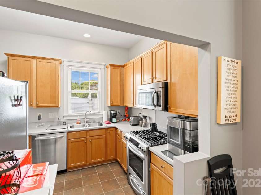 3007 Colonel Springs Way, Fort Mill, SC 29708.  MLS# CAR4262848, YatesRealty ID 23561. 