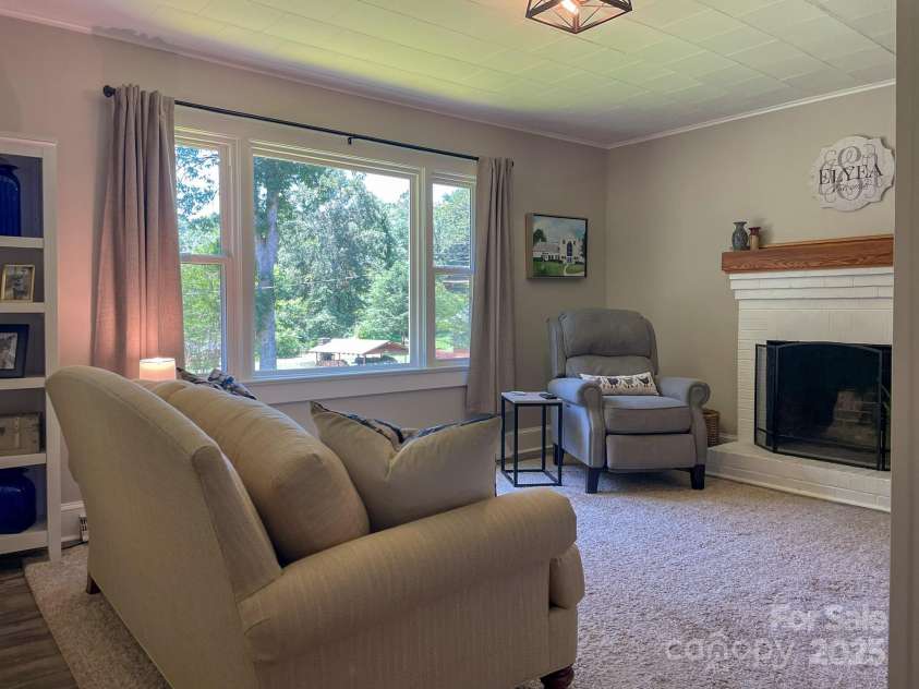 107 Byrd Street, Morganton, NC 28655.  MLS# CAR4271971, YatesRealty ID 23566. 