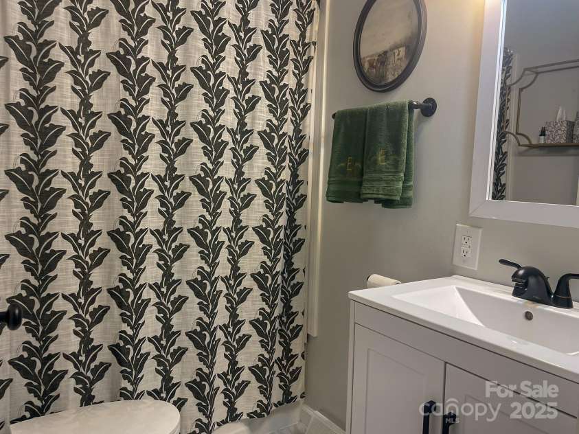 107 Byrd Street, Morganton, NC 28655.  MLS# CAR4271971, YatesRealty ID 23566. 