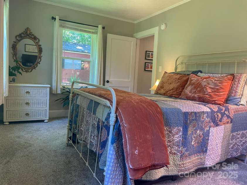 107 Byrd Street, Morganton, NC 28655.  MLS# CAR4271971, YatesRealty ID 23566. 