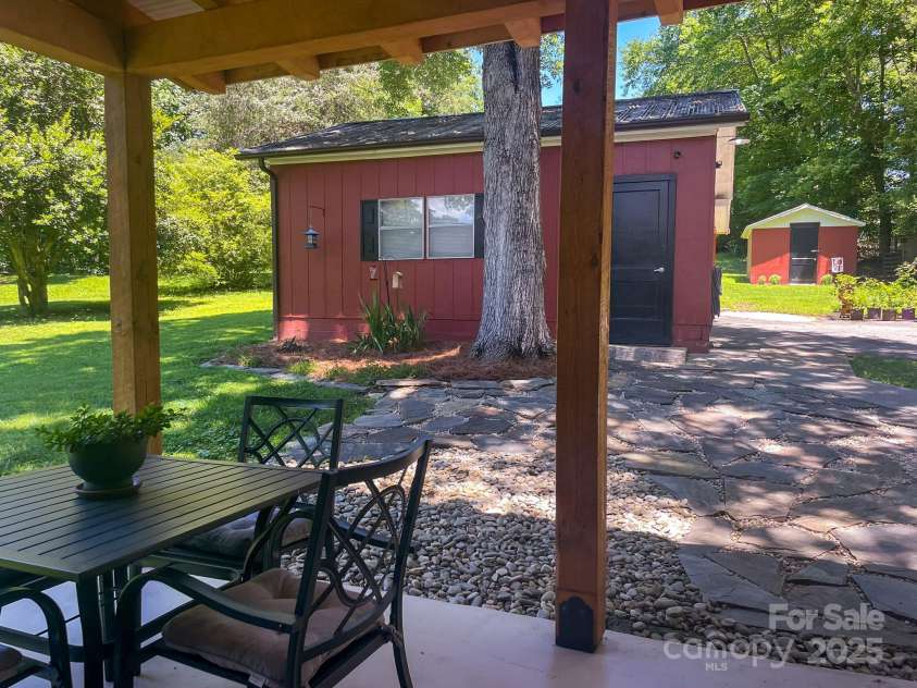 107 Byrd Street, Morganton, NC 28655.  MLS# CAR4271971, YatesRealty ID 23566. 