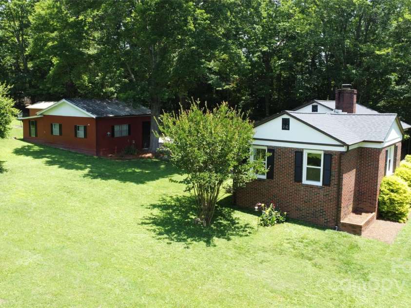 107 Byrd Street, Morganton, NC 28655.  MLS# CAR4271971, YatesRealty ID 23566. 