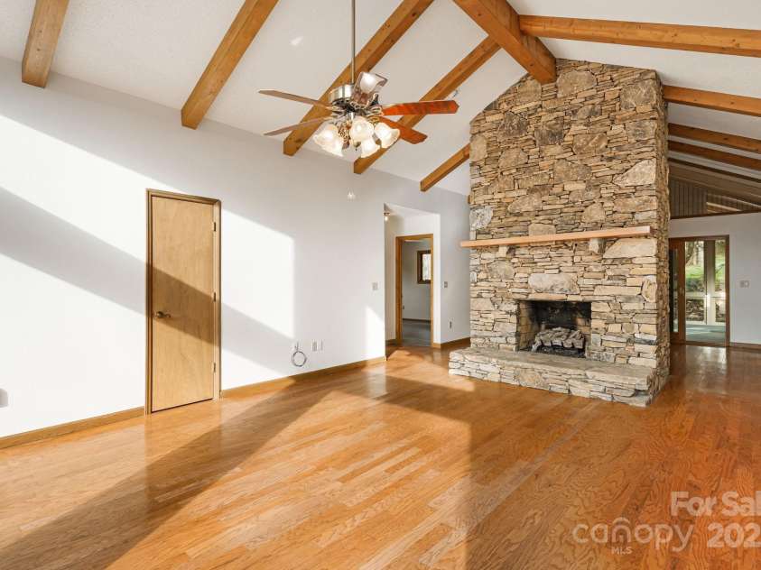 111 Valley View Drive, Mars Hill, NC 28754.  MLS# CAR4330134, YatesRealty ID 23567. 