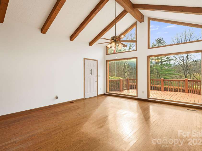 111 Valley View Drive, Mars Hill, NC 28754.  MLS# CAR4330134, YatesRealty ID 23567. 