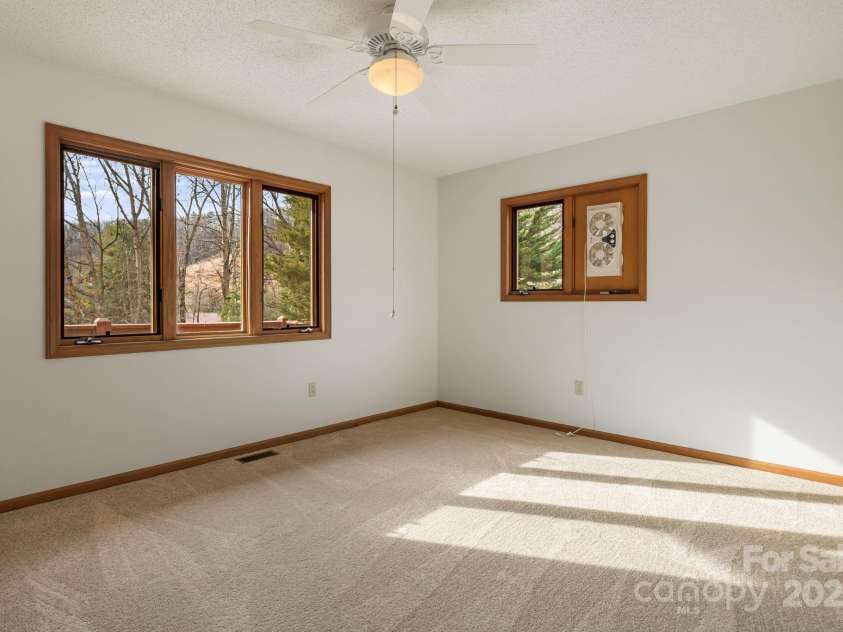 111 Valley View Drive, Mars Hill, NC 28754.  MLS# CAR4330134, YatesRealty ID 23567. 