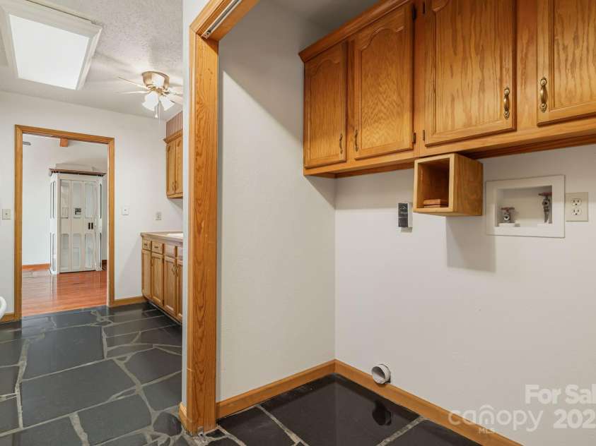 111 Valley View Drive, Mars Hill, NC 28754.  MLS# CAR4330134, YatesRealty ID 23567. 