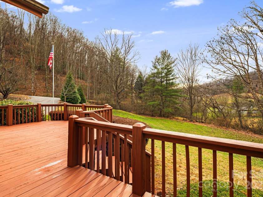 111 Valley View Drive, Mars Hill, NC 28754.  MLS# CAR4330134, YatesRealty ID 23567. 