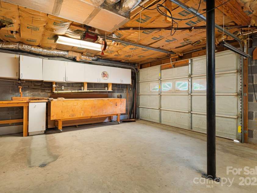 111 Valley View Drive, Mars Hill, NC 28754.  MLS# CAR4330134, YatesRealty ID 23567. 