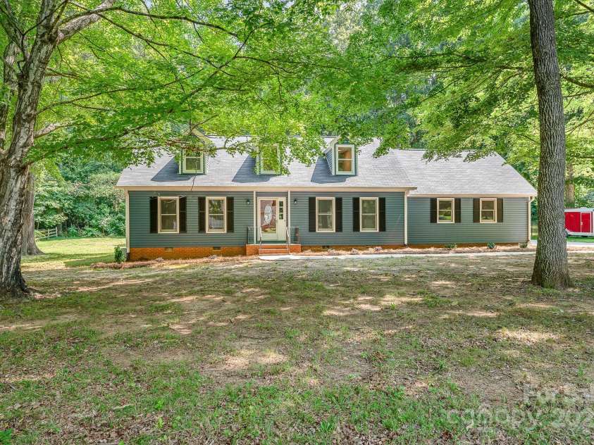 133 Pecan Lane, Salisbury, NC 28146.  MLS# CAR4275380, YatesRealty ID 23568. 