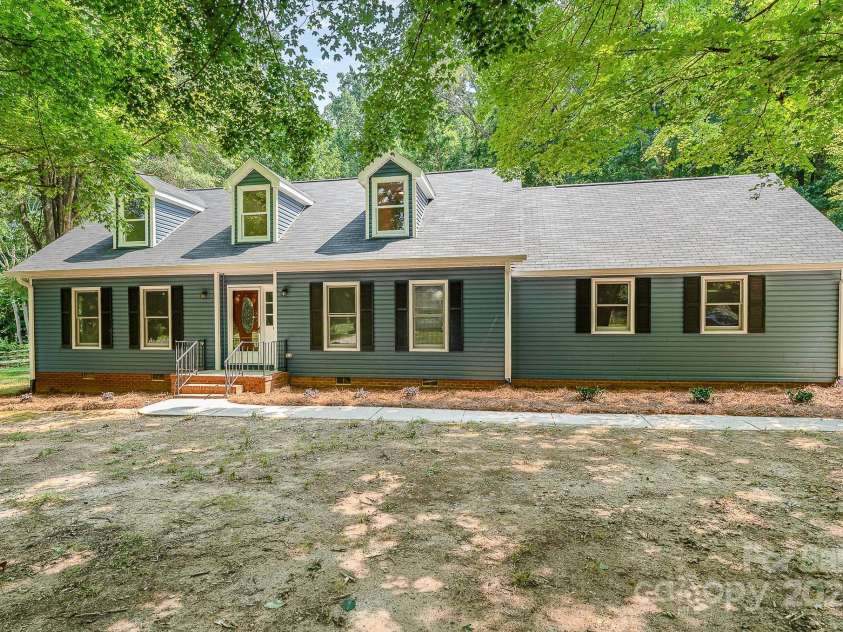 133 Pecan Lane, Salisbury, NC 28146.  MLS# CAR4275380, YatesRealty ID 23568. 