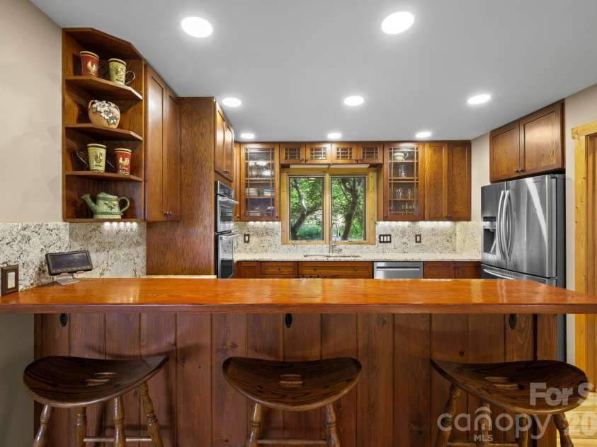 167 Wild Orchid Trail, Bryson City, NC 28713.  MLS# CAR4378989, YatesRealty ID 23568. 