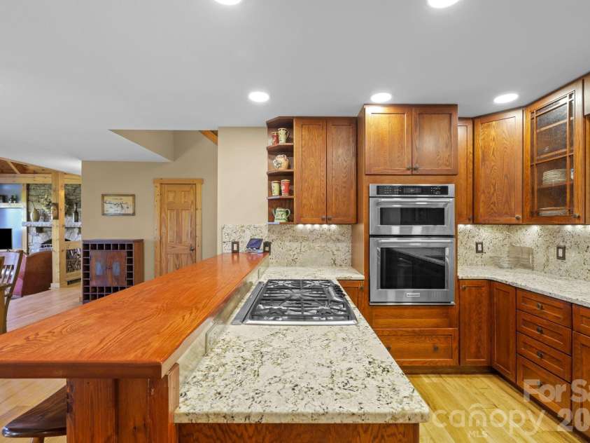 167 Wild Orchid Trail, Bryson City, NC 28713.  MLS# CAR4378989, YatesRealty ID 23568. 