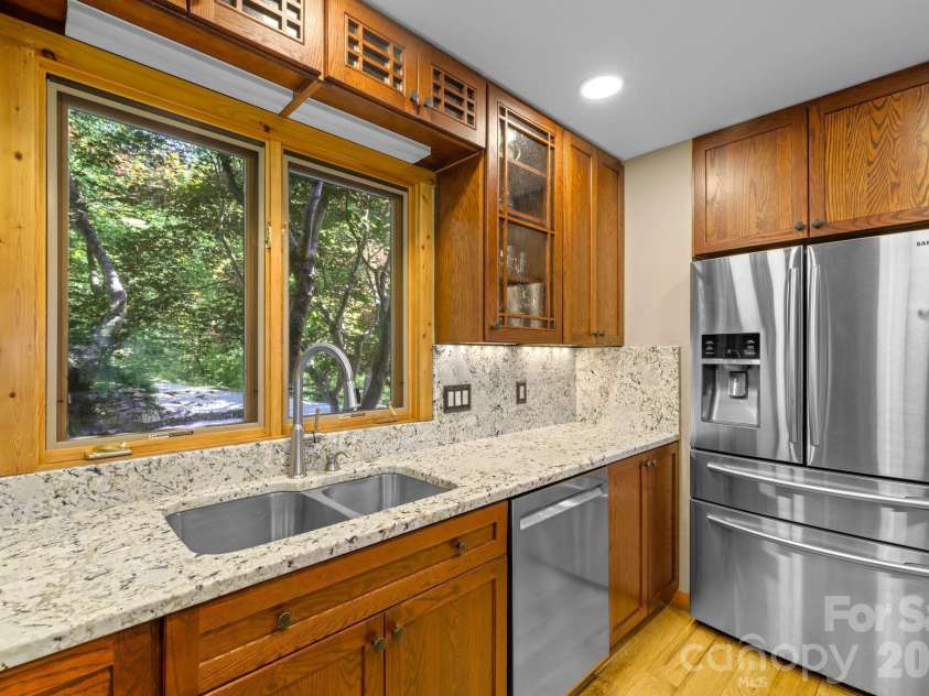 167 Wild Orchid Trail, Bryson City, NC 28713.  MLS# CAR4378989, YatesRealty ID 23568. 