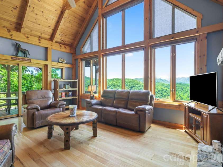 167 Wild Orchid Trail, Bryson City, NC 28713.  MLS# CAR4378989, YatesRealty ID 23568. 